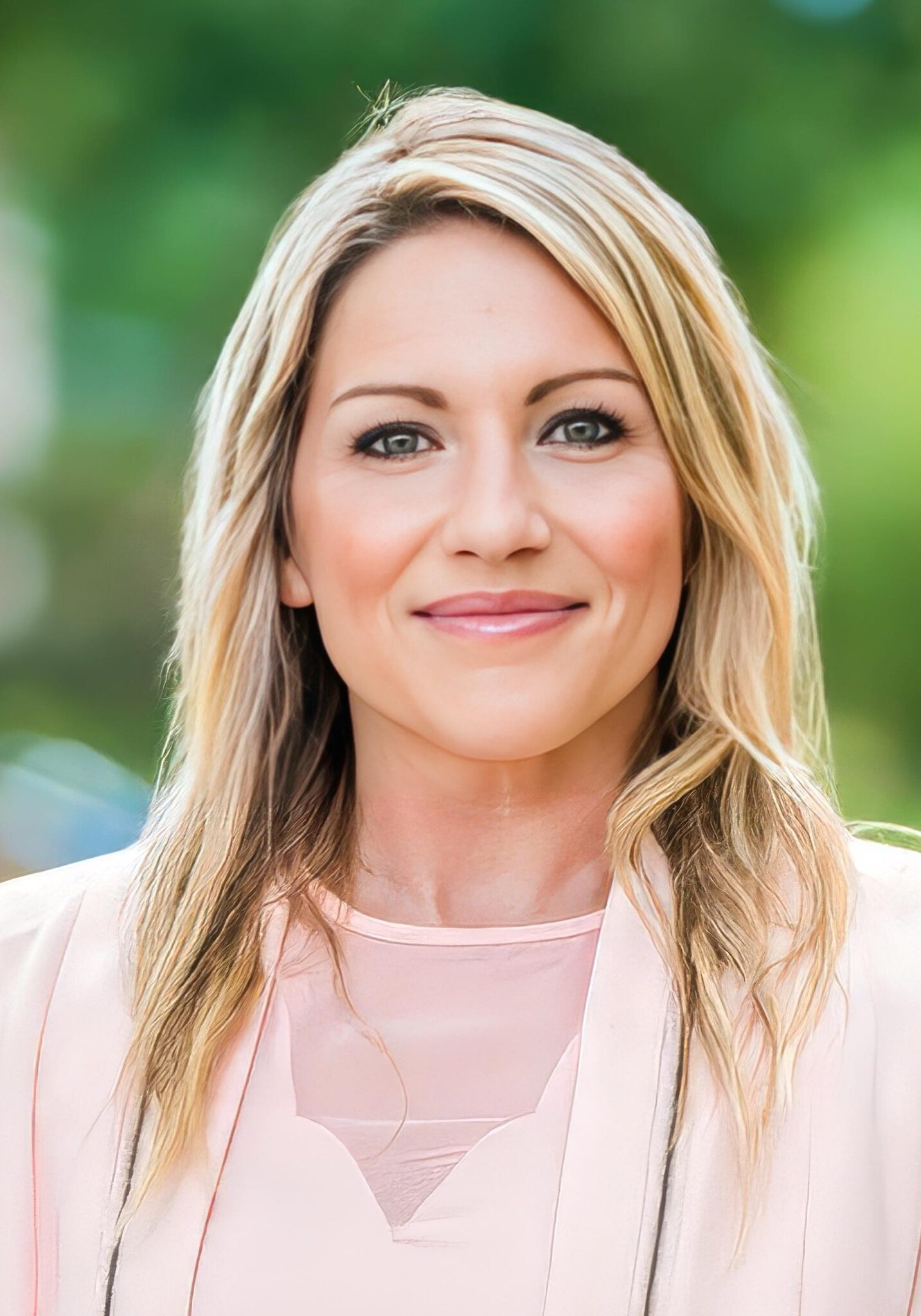 Dr. Christine Lynn